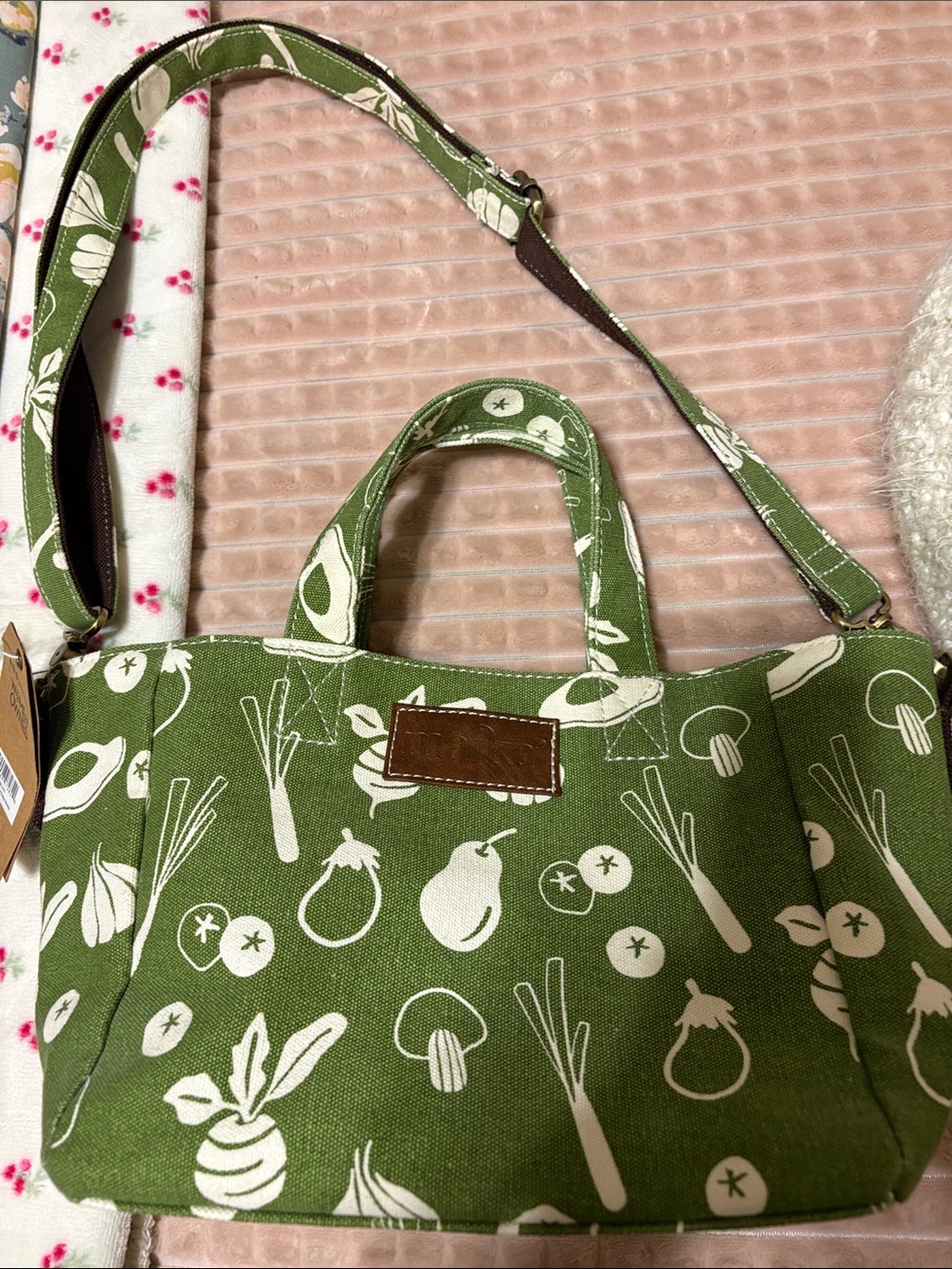 Green Vegetable-Print Canvas Tote Bag with Shoulder Strap Maika brand